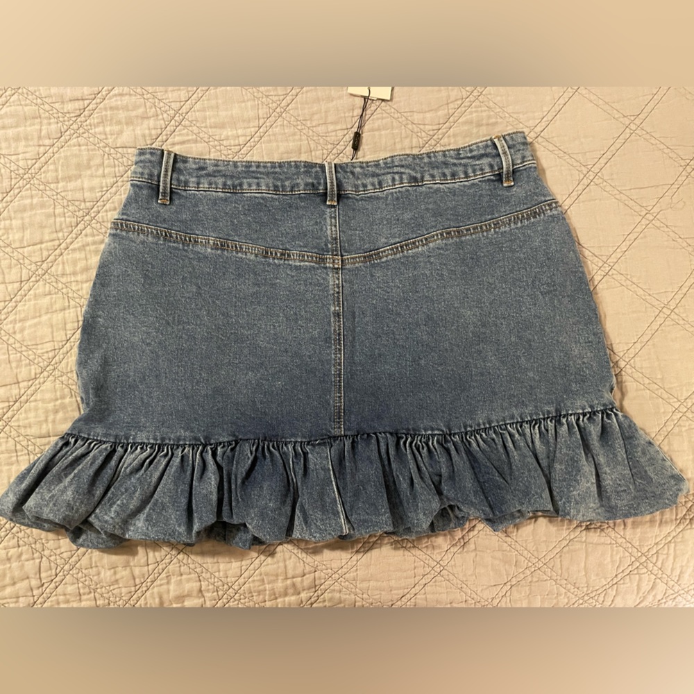 Siempre Naomi Denim Bubble- Hem Ruffle Mini Skirt - Picture 8 of 12